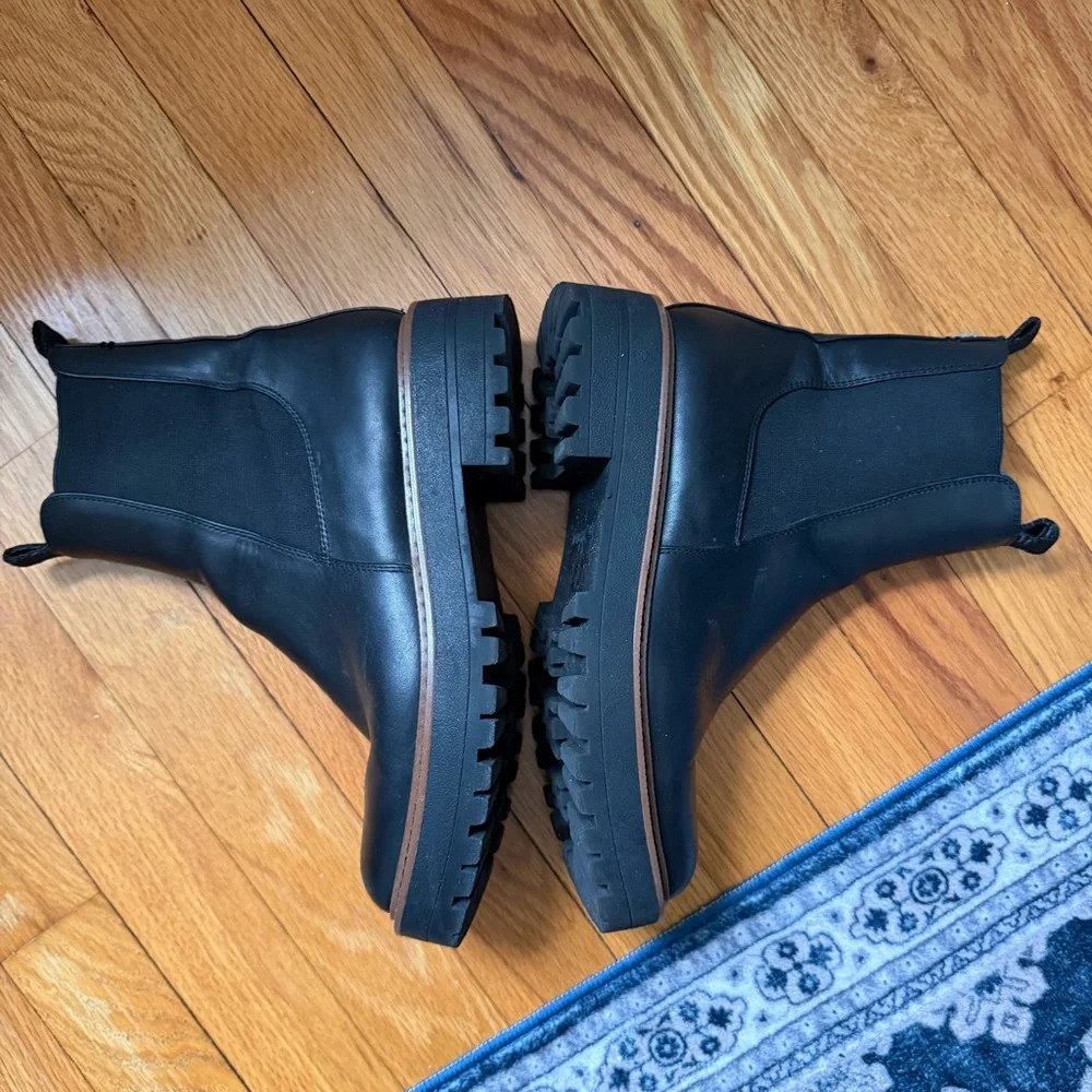 Sam Edelman Laguna Black Chelsea Ankle Boots with Lug Sole Women’s Size 7